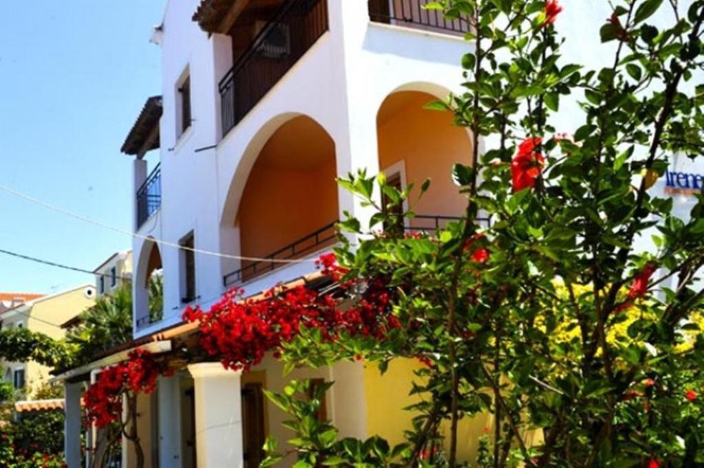 Irene Apartments Ахарави Екстериор снимка